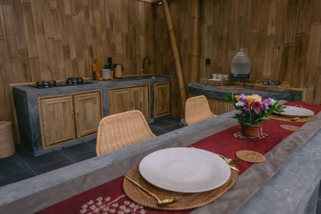 Villa Makerti Bali~Bamboo House à Selat Extérieur photo