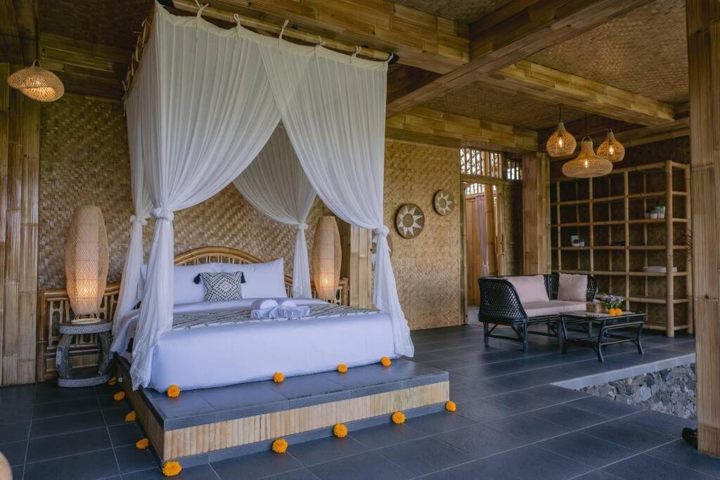 Villa Makerti Bali~Bamboo House à Selat Extérieur photo