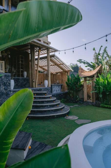 Villa Makerti Bali~Bamboo House à Selat Extérieur photo