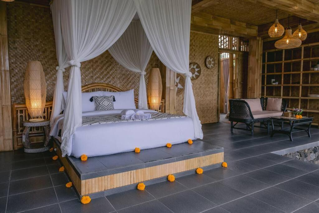 Villa Makerti Bali~Bamboo House à Selat Extérieur photo