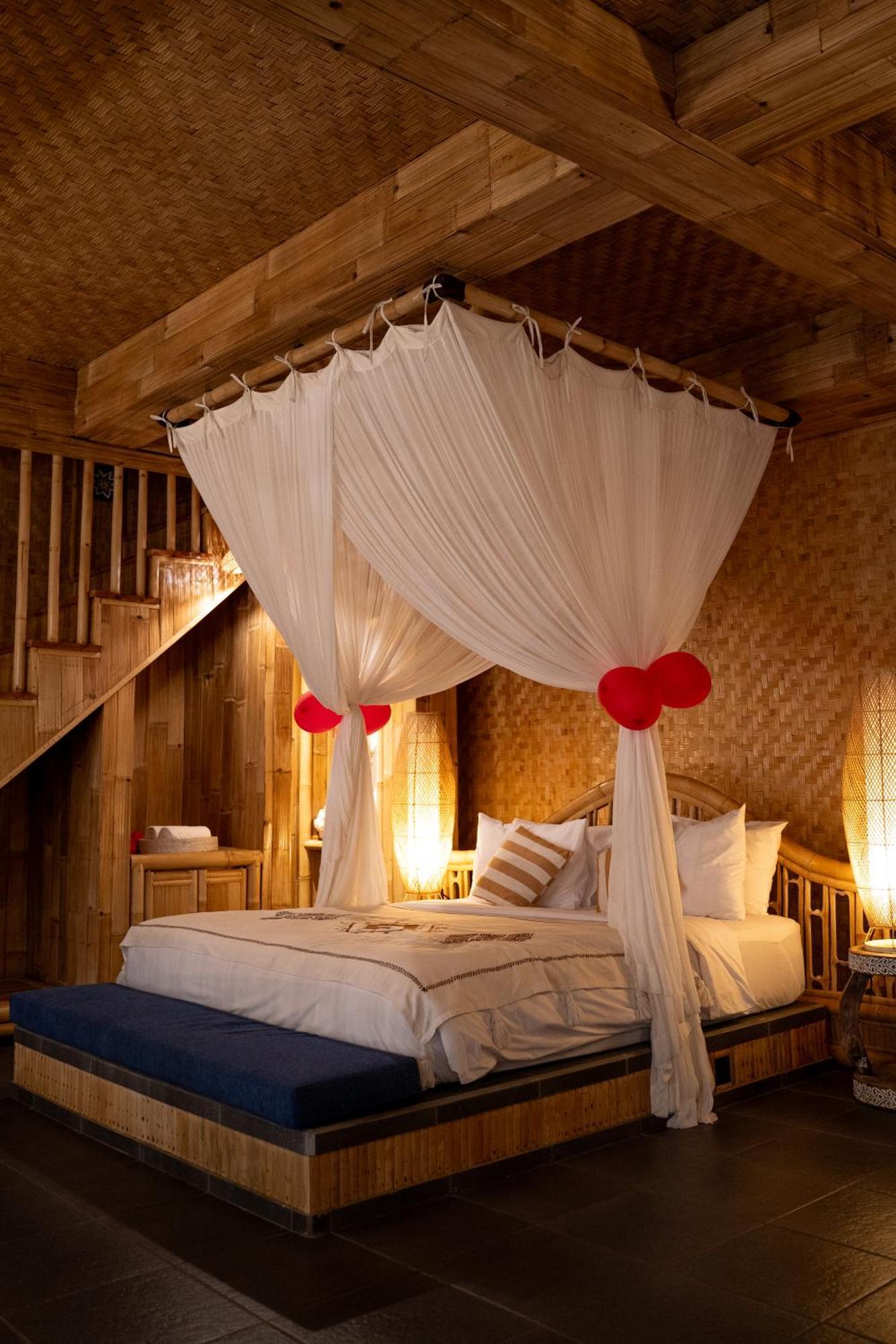 Villa Makerti Bali~Bamboo House à Selat Extérieur photo